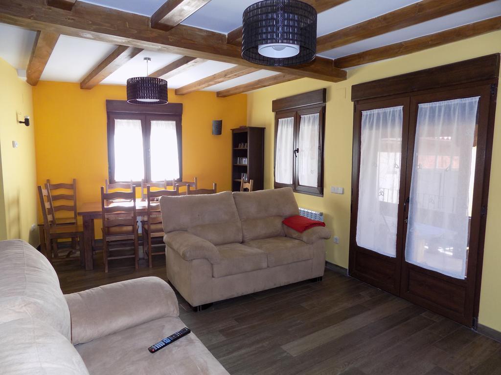 Casas Rurales Las Eras III Ayllón Екстериор снимка
